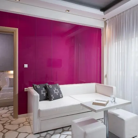 Afrodite Suites * Potos