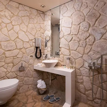 Afrodite Suites * Potos